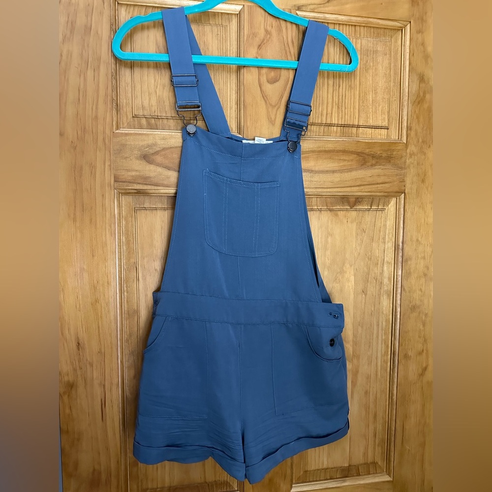 Short overalls